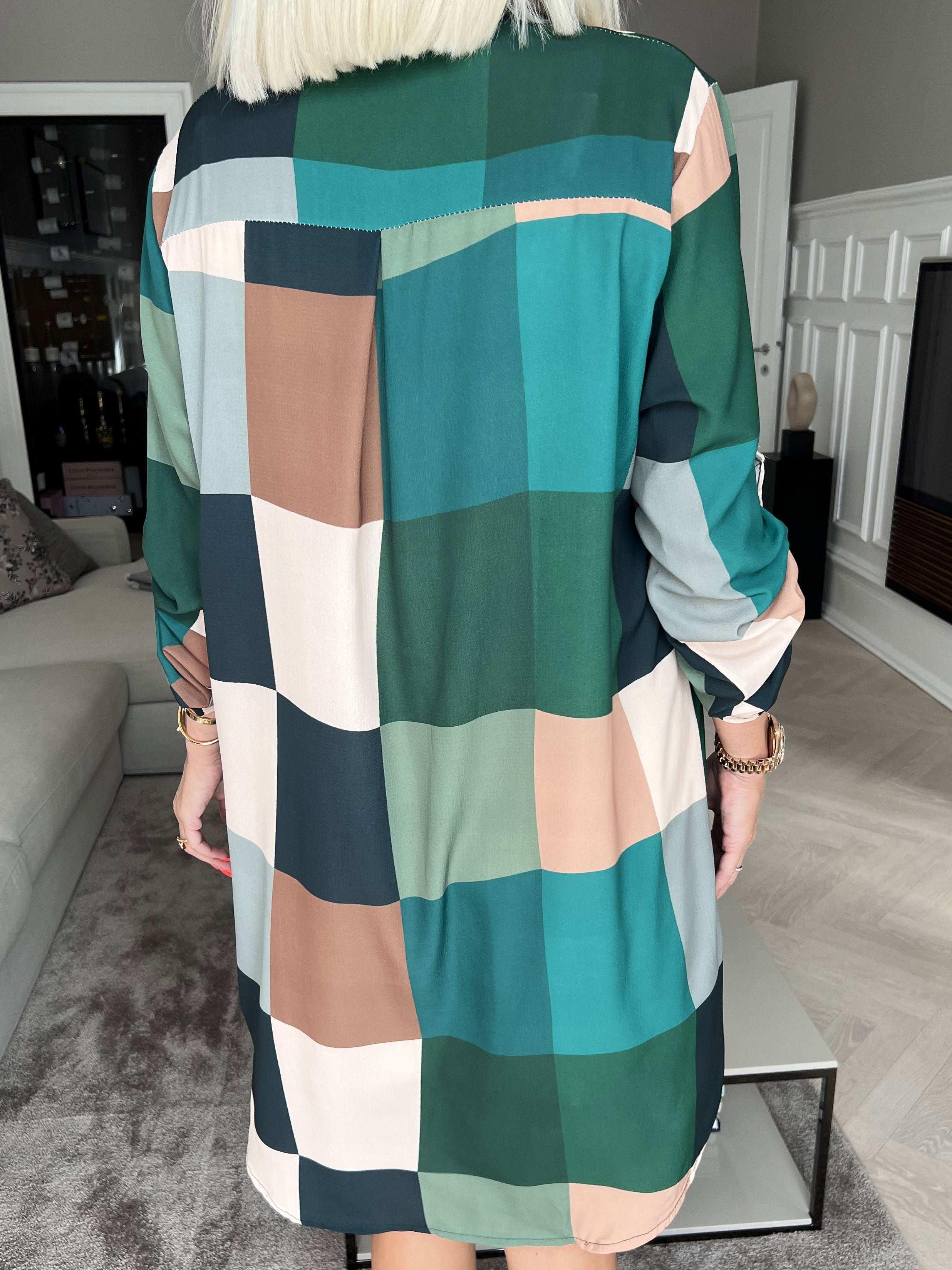 Vanesa Dress Check - Let og luftig kjole